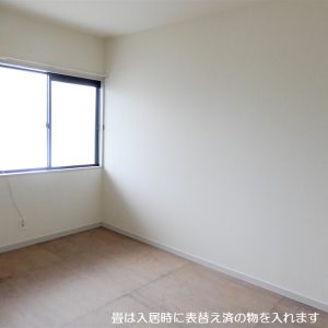 北側洋室(フロアを張りました)(内装)
